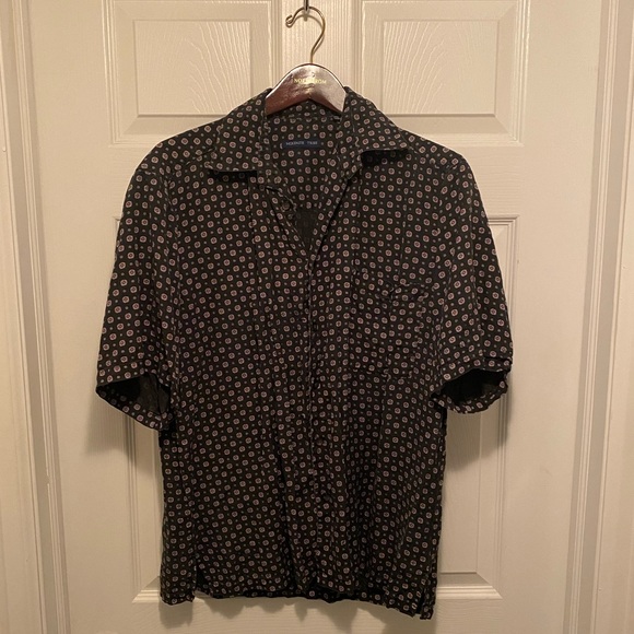 McKenzie tribe paisley button up short sleeve - Picture 1 of 4